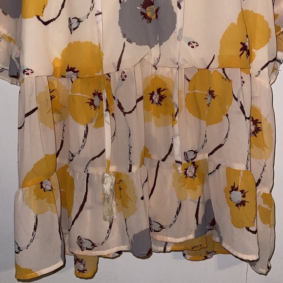 🌹HAILEY & CO BLOOMING FLORAL BLOUSE - Picture 4 of 10